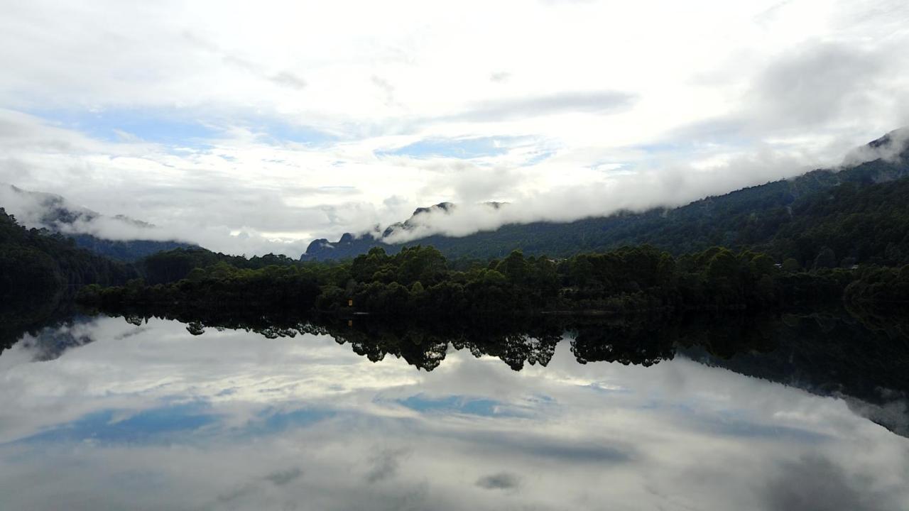 Tullah Lakeside alojamiento Exterior foto